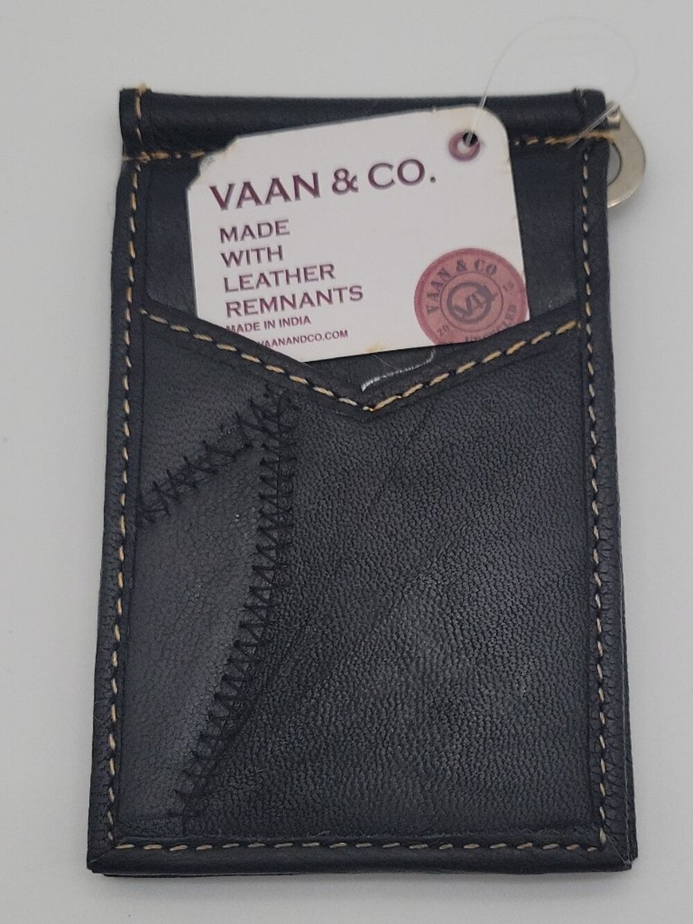 VAAN & CO. Black Bifold Men's Wallet with ID Window, Card Slots, Money Clip